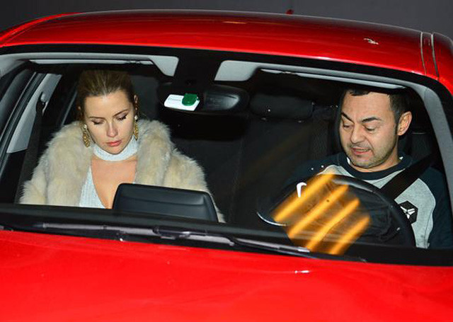 Serdar Ortaç ve Chole Lougnan sokak ortasında aşka geldi - Resim: 3