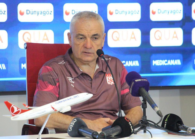 Caner Osmanpaşa'dan Sivasspor taraftarına skandal hareket! 'Artık zor oynar' - Resim: 1