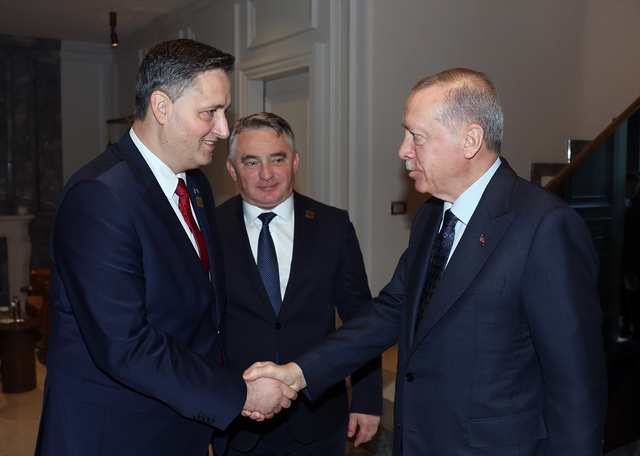 Cumhurbaşkanı Erdoğan, Bosna Hersek Devlet Başkanlığı Konseyi üyeleri ile bir araya geldi - Resim: 0