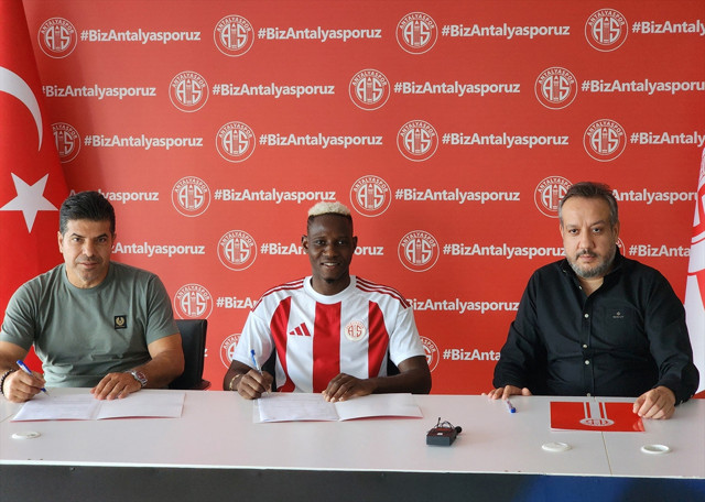 Antalyaspor, Djenepo'yu kiralık olarak kadrosuna kattı - Resim: 0