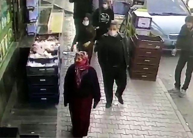 Mersin'de film gibi kız isteme kavgasında özel ekip kuruldu - Resim: 0