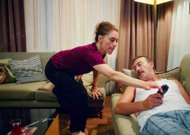 Koca Koca Yalanlar başlar başlamaz bitiyor mu? - Resim: 2