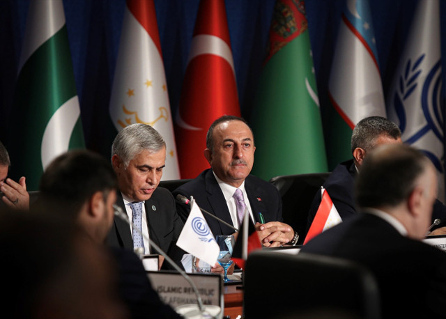 Bakan Mevlüt Çavuşoğlu'ndan Suriye'deki petrole göz diken ABD'ye sert tepki - Resim: 0