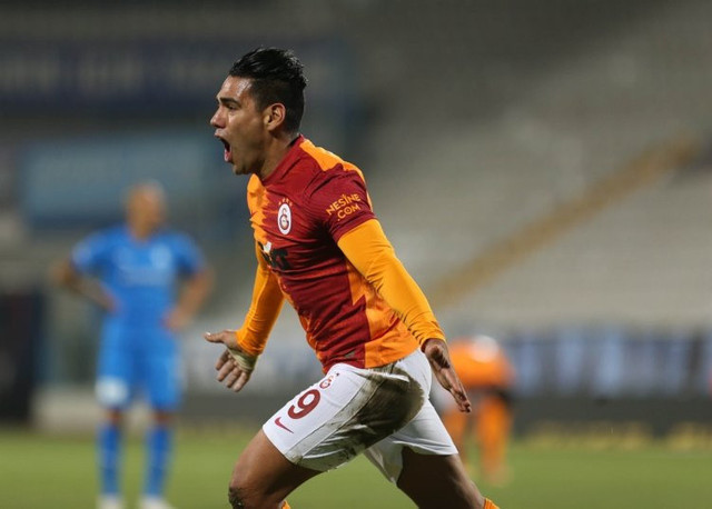 Galatasaray Falcao'dan kurtuluyor! İki talip birden - Resim: 0