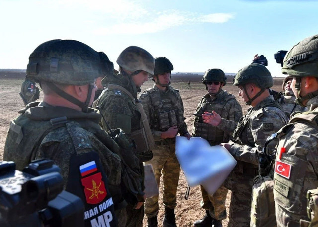 Türkiye, Rusya ile ortak devriyeyi durdurdu! Kara Harekatı hazırlığı mı? - Resim: 0