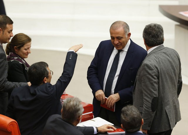 CHP'den Meclis'te yeni protesto - Resim: 4