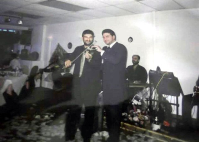 Ünlülerin kemancısı evinde ölü olarak bulundu - Resim: 1