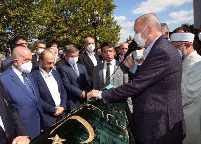 Oğuzhan Asiltürk son yolculuğuna uğurlandı - Resim: 1