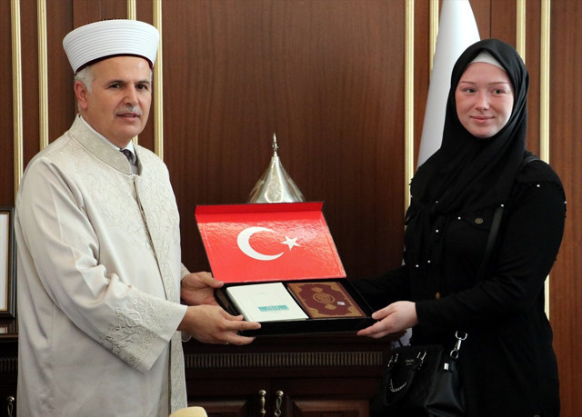 Alman vatandaşı Fabienne, Gaziantep'te Müslüman oldu! İlk sözleri duygulandırdı - Resim: 1