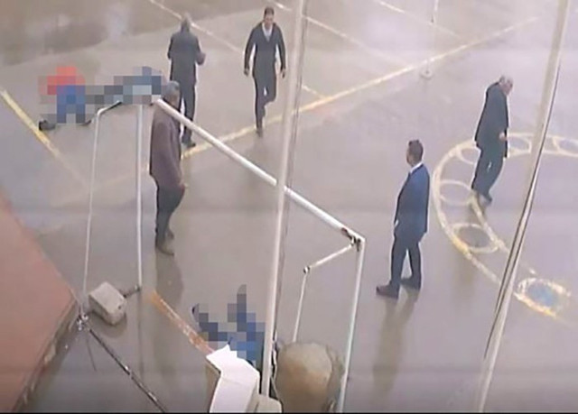 3 kardeşin öldüğü muhtarlık kavgası firarisi saklandığı samanlıkta yakalandı - Resim: 1