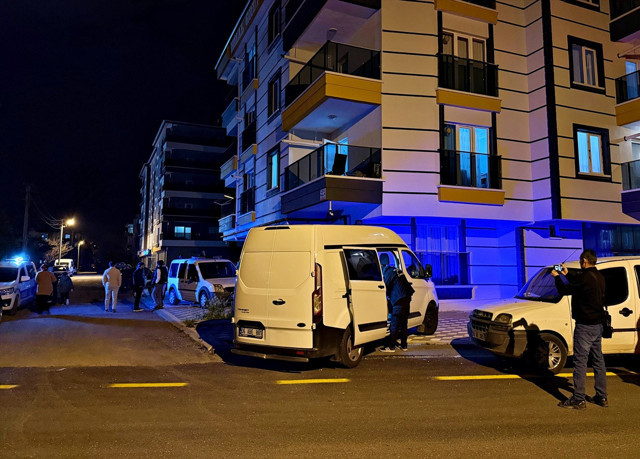 Ankara'da yaşandı! 50 yaşındaki cani, 21 yaşındaki komşusunu öldürüp intihar etti - Resim: 0