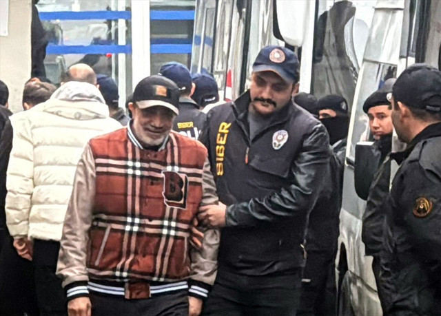"Futbolda bahis" soruşturmasında flaş gelişme! Hastaneye kaldırılan Ahmet Çakar'ın son durumu - Resim: 2