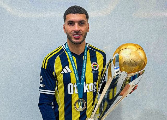 Süper Lig'de yılın takası gerçekleşebilir! Fenerbahçe ve Beşiktaş pazarlık sürecinde - Resim: 1