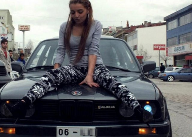 Tofaş kızlarını alaşağı eden BMW kızları dünyaya yayılıyor! - Resim: 4