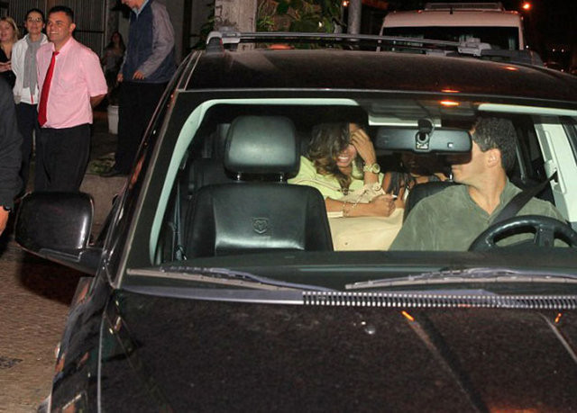 Genelevden çarşaf altında çıktı - Resim: 3