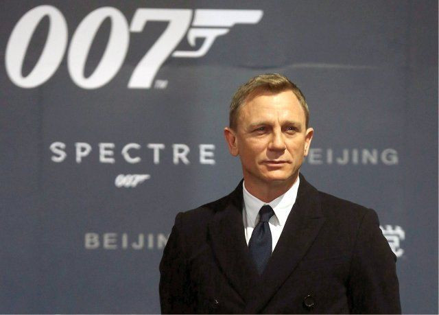 James Bond'un setinde kadınlar tuvaletinde gizli kamera bulundu - Resim: 4