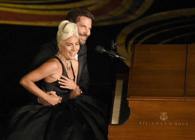 Adı Bradley Cooper ile aşk dedikodularına karışan Lady Gaga her şeyi itiraf etti - Resim: 4