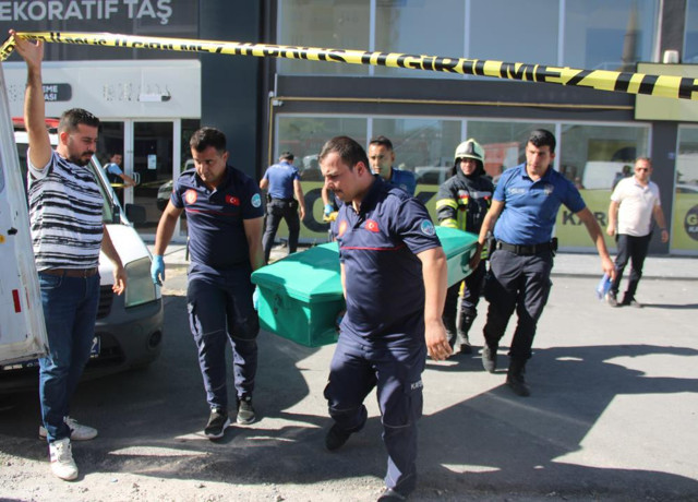 Genç kızın akıllara durgunluk veren ölümü! Mazgalı kestiler... - Resim: 0