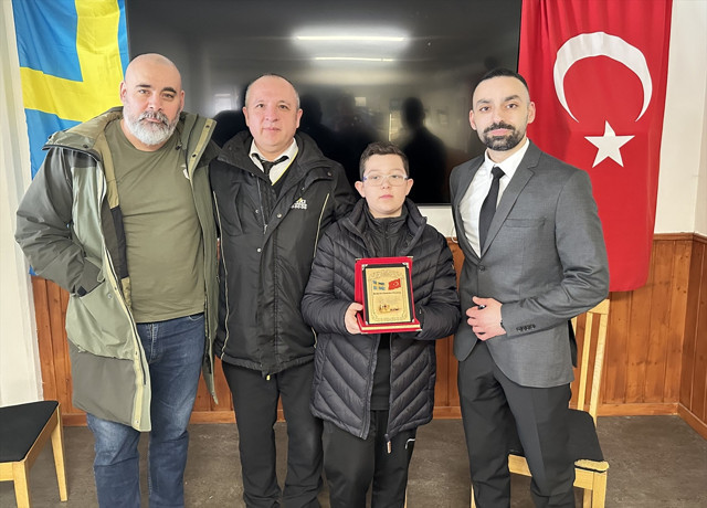 İsveç Türk baba ile oğlunu konuşuyor! Sosyal medyada "kahraman" ilan edildiler - Resim: 1
