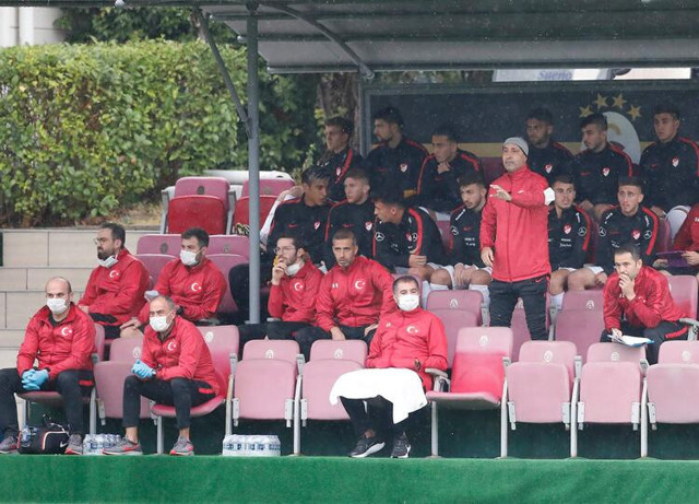 Florya'daki tokat krizinde yeni gelişme! Tokat var, görüntü var ama yayın yok - Resim: 0