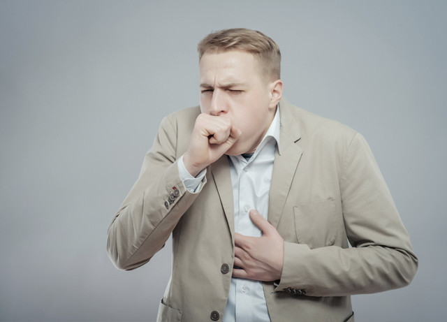 Geçmeyen kuru öksürüğünüz varsa ilacı kırakın 3 gün bunu deneyin - Resim: 0