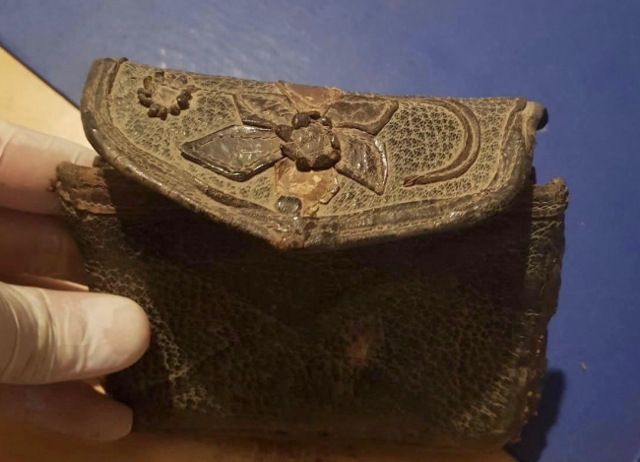 Muğla'da ceylan derisi ciltli 900 yıllık el yazması Kur'an ve tarihi eserler ele geçirildi - Resim: 0