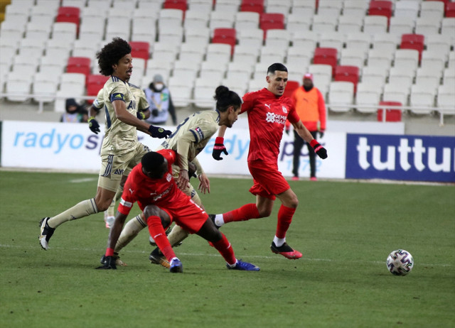 Sivasspor Fenerbahçe maçı golleri ve geniş özeti - Resim: 1