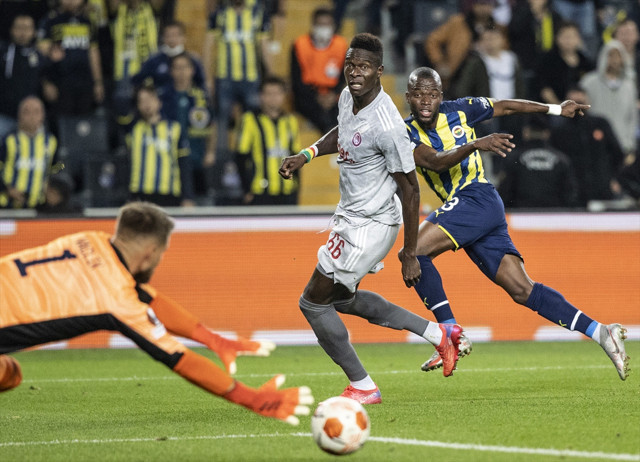 Fenerbahçe Olympiakos maçı golleri ve geniş özeti - Resim: 1