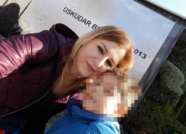 Annesinin bakıcısını küçük çocuğunun önünde öldürdü! 'Özlem kes artık yeter' dedi ve kesildi - Resim: 1