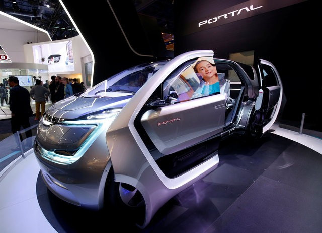 Yok artık bunu da yaptılar! Selfie çeken otomobile bakın - Resim: 3