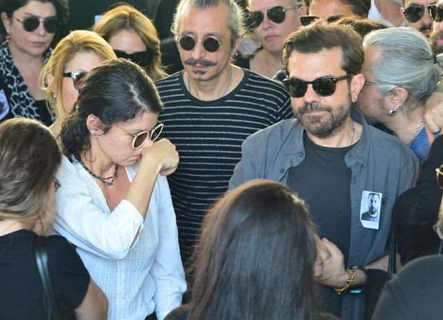 Gözyaşları sel oldu! Aykut Cömert son yolculuğuna uğurlandı - Resim: 4