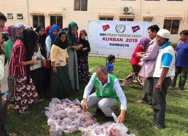 İHH İnsani Yardım Vakfı 93 ülkedeki ihtiyaç sahiplerine kurban eti ulaştırdı - Resim: 0