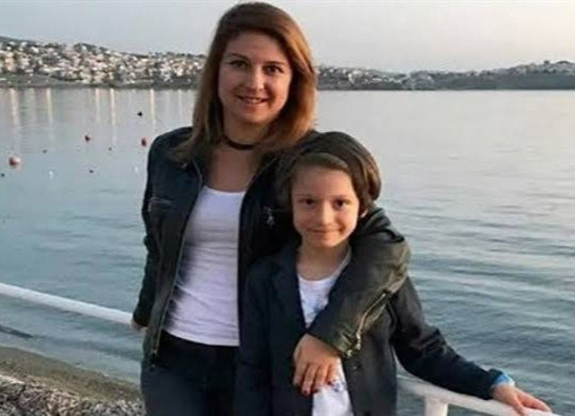 Koronavirüs tedavisi gören Mısra Öz yoğun bakımdan çıktı! - Resim: 1