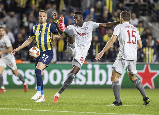 Fenerbahçe Olympiakos maçı golleri ve geniş özeti - Resim: 2