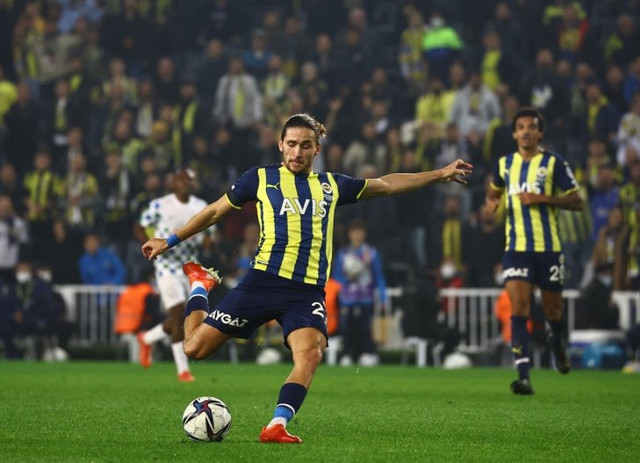 Fenerbahçe'nin yıldızı Crespo'dan bomba Milli Takım itirafı: "Teklif gelmesi halinde..." - Resim: 0