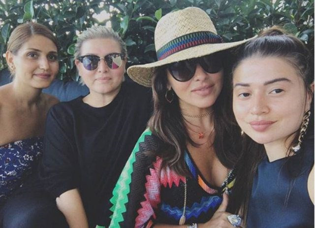 Hadise'den Mevlana'lı gönderme - Resim: 1