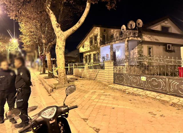 Çanakkale'de evinin önünde öldürüldü - Resim: 0