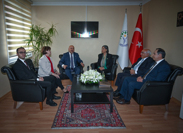 MHP ve AK Parti heyetlerinden DEM Parti'ye bayram ziyareti - Resim: 2