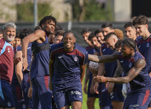 Trabzonspor yeni golcüsünü resmen açıkladı! İşte bonservis ve maaş detayları - Resim: 1