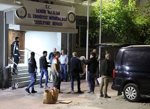 İzmir polisinden uyuşturucu tacirlerine darbe: 1 ton uyuşturucu madde ele geçirildi - Resim: 1