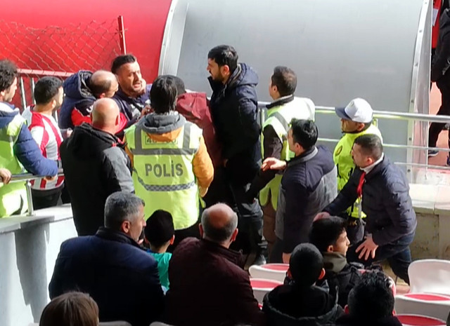 Gazeteciye saldıran kulüp yöneticisine 25 bin lira ceza - Resim: 0