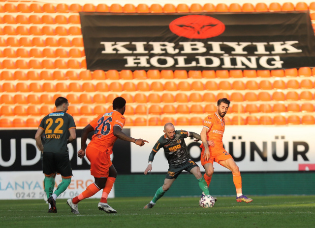 Alanyaspor-Başakşehir Süper Lig maç sonucu: 3-0 - Resim: 0