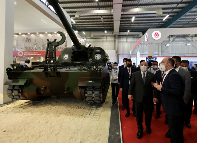 Bakan Varank IDEF'te tanıtılan ilk yerli ve milli işlemci 'Çakıl'ı değerlendirdi - Resim: 2