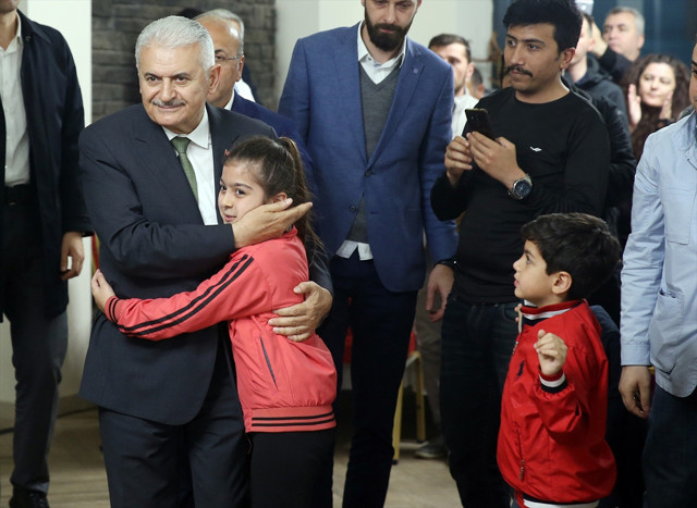 Binali Yıldırım: Her şey güzel olacak hak yerini bulacak - Resim: 0