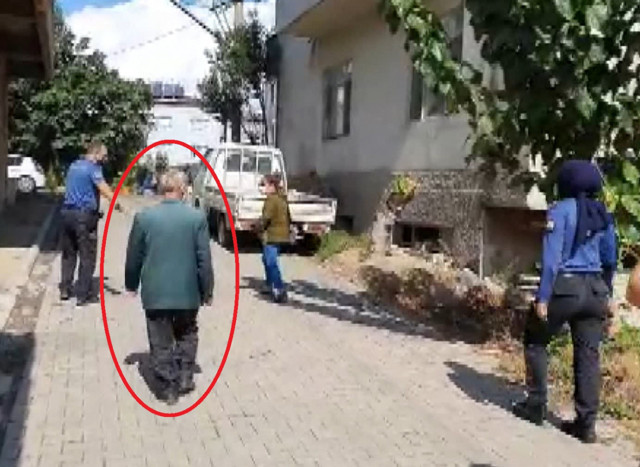 Bursa'da koronavirüs temaslısı kahvehanede bulundu - Resim: 0