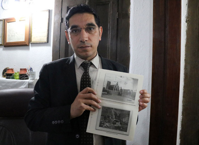 Hayatını kaybeden İngiltere prensi Philip'in babası Afyonkarahisar'da türbeye çizmeleriyle girmiş - Resim: 0