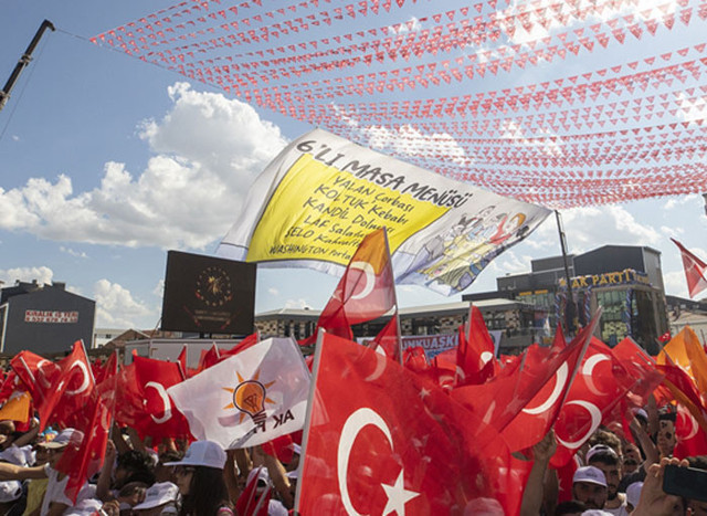 Cumhurbaşkanı Erdoğan'dan önemli açıklamalar Çorum'da açılan pankartı gündeme getirdi - Resim: 0