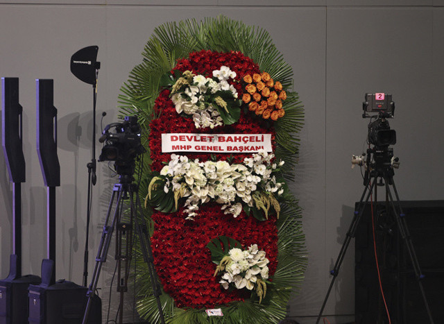 Bahçeli'den AK Parti'ye jest! Dikkat çeken 2023 çiçek ve 21 gül detayı - Resim: 0