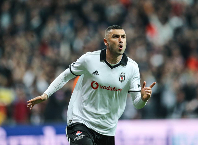 Beşiktaş'ta savunma çöktü santrfor sıkıntısı büyüdü - Resim: 2