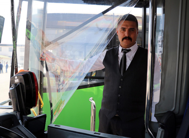 Kayseri'de otobüslerde koronavirüse karşı brandalı dönem başladı - Resim: 0